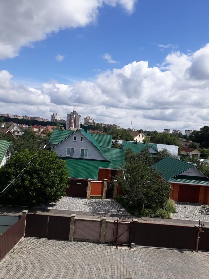 Uyut Hotel แชร์นีฮีฟ ภายนอก รูปภาพ